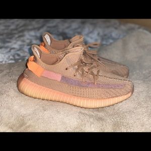 YEEZY BOOST 350 V2 CLAY
